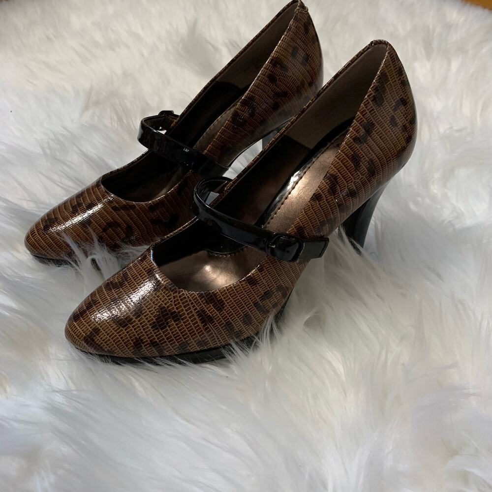 Sofft brown patent leather leopard print Mary Jane heels